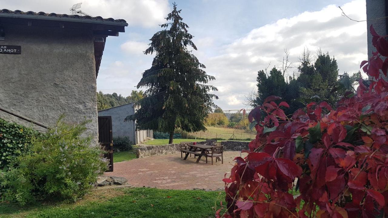 Can Janot Vila Olot Exterior foto